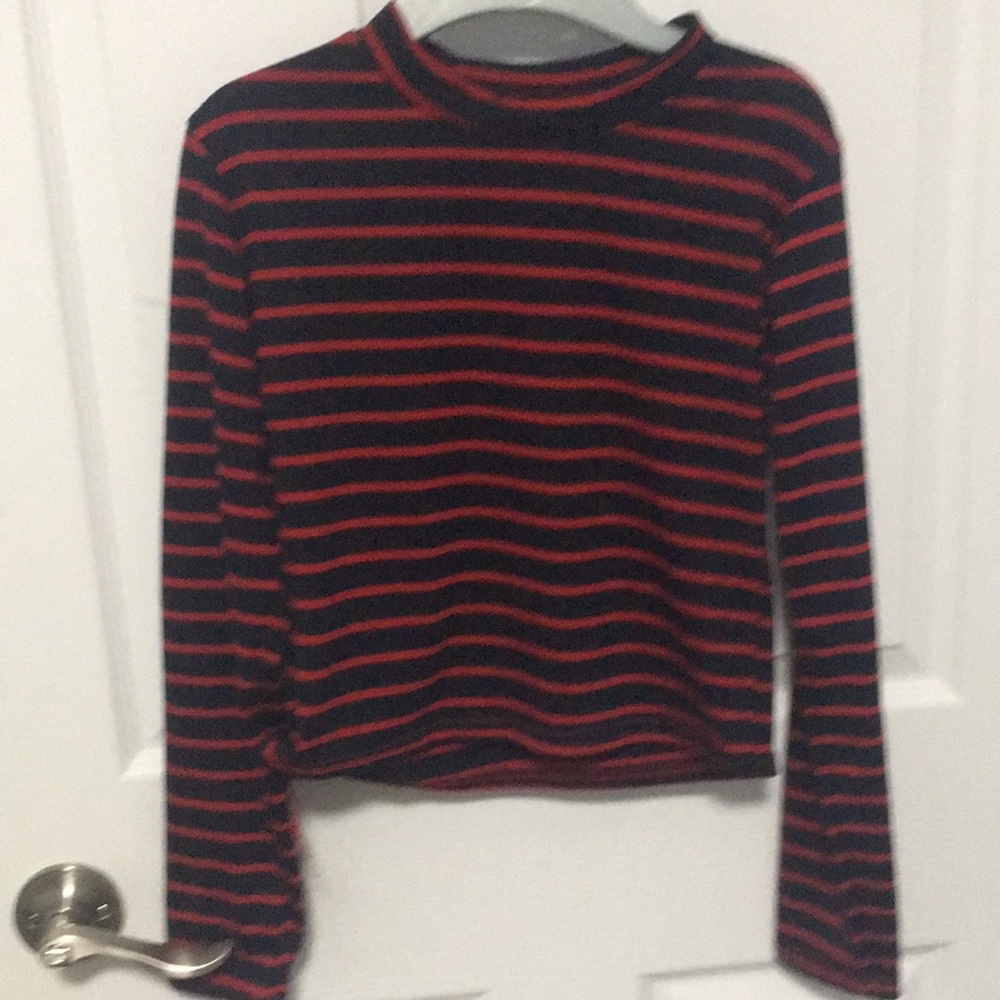 black and red strip turtle neck top